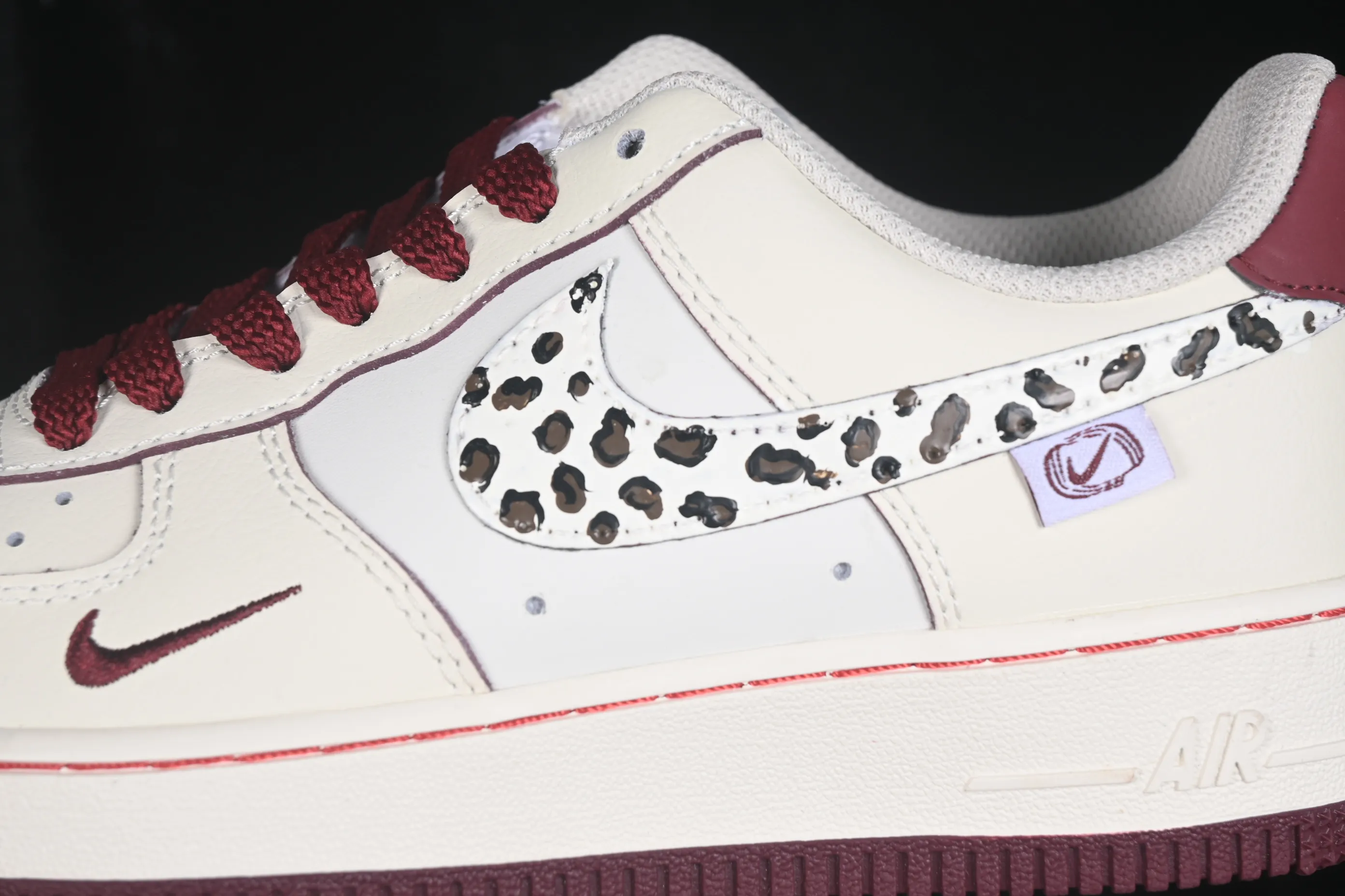 All categories Nk Air Force 1 Air Force series Nk Air Force 1 Low Air Force low-top Nike Air Force 1'07 Low "Wild Berry Leopard Shadow" Hand-painted graffiti Wild Berry Leopard Shadow Air Force 1 low-top casual sneakers FB1839-521